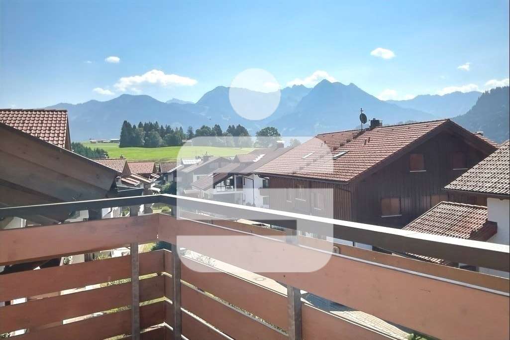 Titelbild Titelbild - Dachgeschosswohnung in 87538 Obermaiselstein mit 68m² mieten