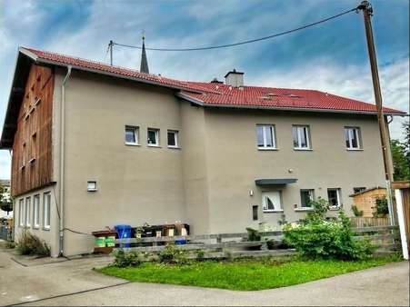 Hauseingang Wohnungen - Mehrfamilienhaus in 87471 Durach mit 318m² kaufen