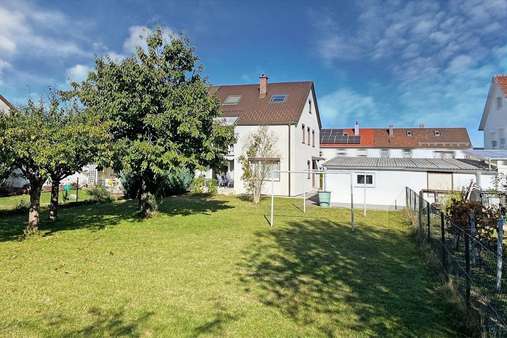 Blick vom Garten Blick vom Garten - Doppelhaushälfte in 87600 Kaufbeuren mit 168m² kaufen