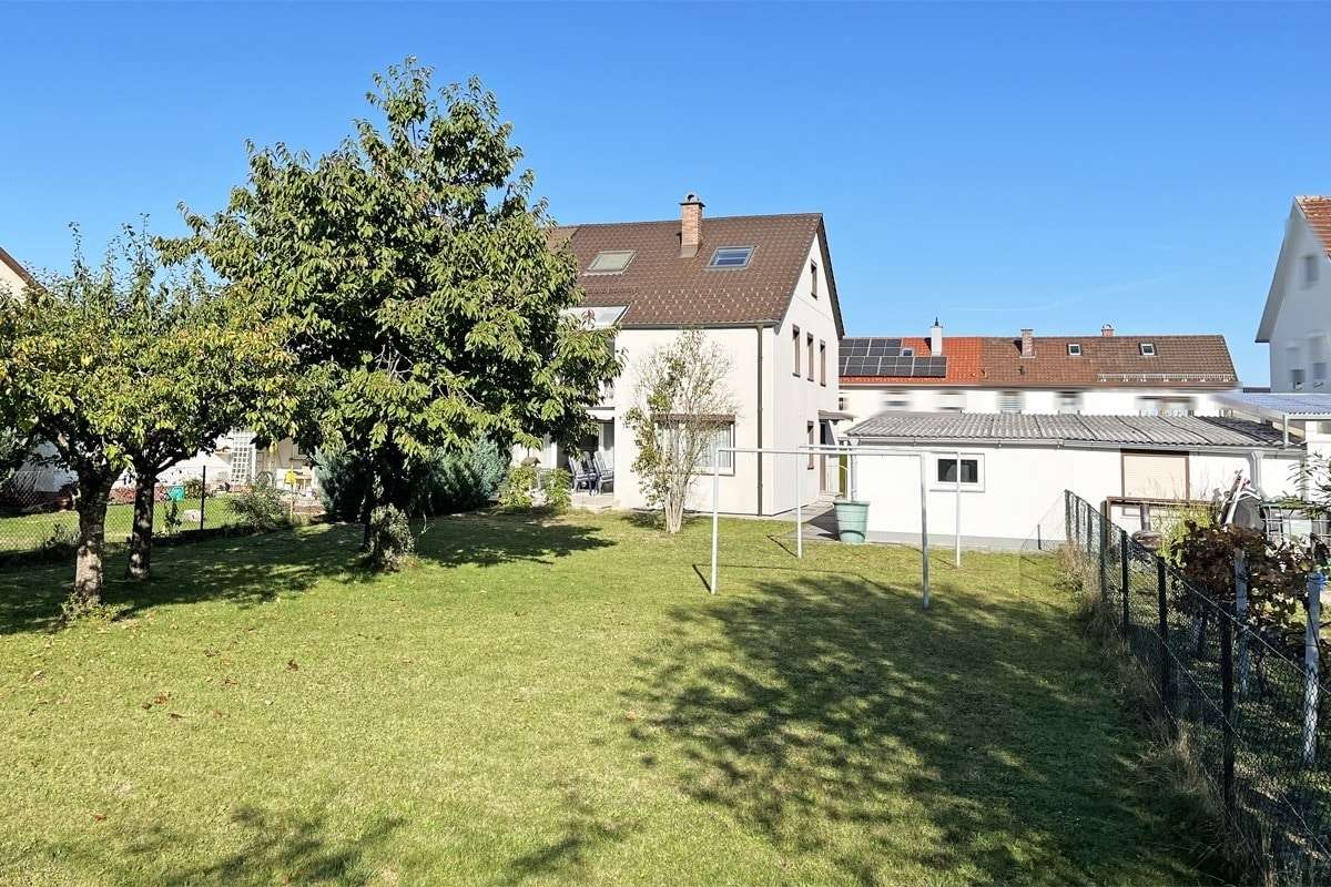 Blick vom Garten - Doppelhaushälfte in 87600 Kaufbeuren mit 168m² kaufen