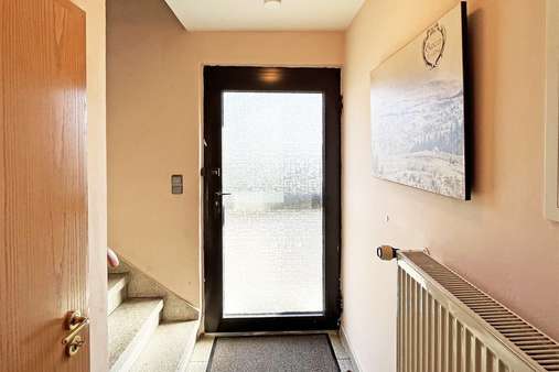 geschlossenes Treppenhaus - Doppelhaushälfte in 87600 Kaufbeuren mit 168m² kaufen