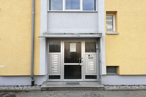 Hauseingang - Erdgeschosswohnung in 87600 Kaufbeuren mit 76m² kaufen