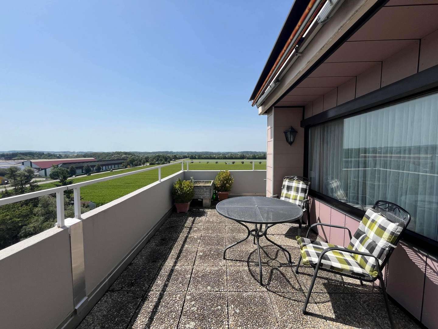 Sonnige Dachterrasse mit herrlichem Weitblick - Penthouse-Wohnung in 86807 Buchloe mit 129m² kaufen