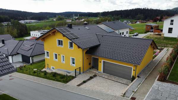 Ansicht Ost - Einfamilienhaus in 94110 Wegscheid mit 215m² kaufen