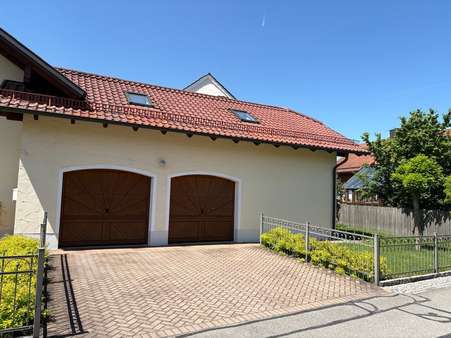Garage und Werkstatt - Einfamilienhaus in 94060 Pocking mit 220m² kaufen