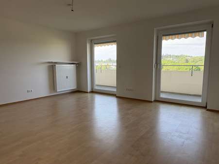 Wohnzimmer Wohnzimmer - Dachgeschosswohnung in 94036 Passau mit 92m² mieten