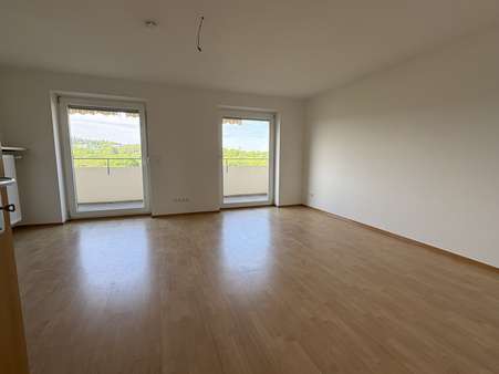Wohnzimmer Wohnzimmer - Dachgeschosswohnung in 94036 Passau mit 92m² mieten