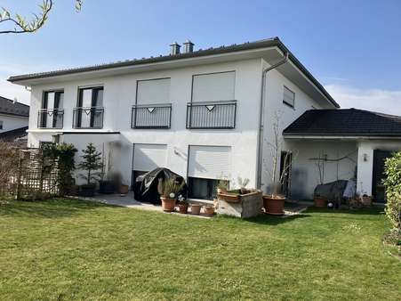 Hausansicht - Doppelhaushälfte in 94081 Fürstenzell mit 135m² kaufen