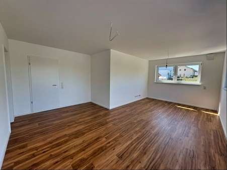 Wohn-/Essbereich Wohn-/Essbereich - Dachgeschosswohnung in 94575 Windorf mit 102m² kaufen