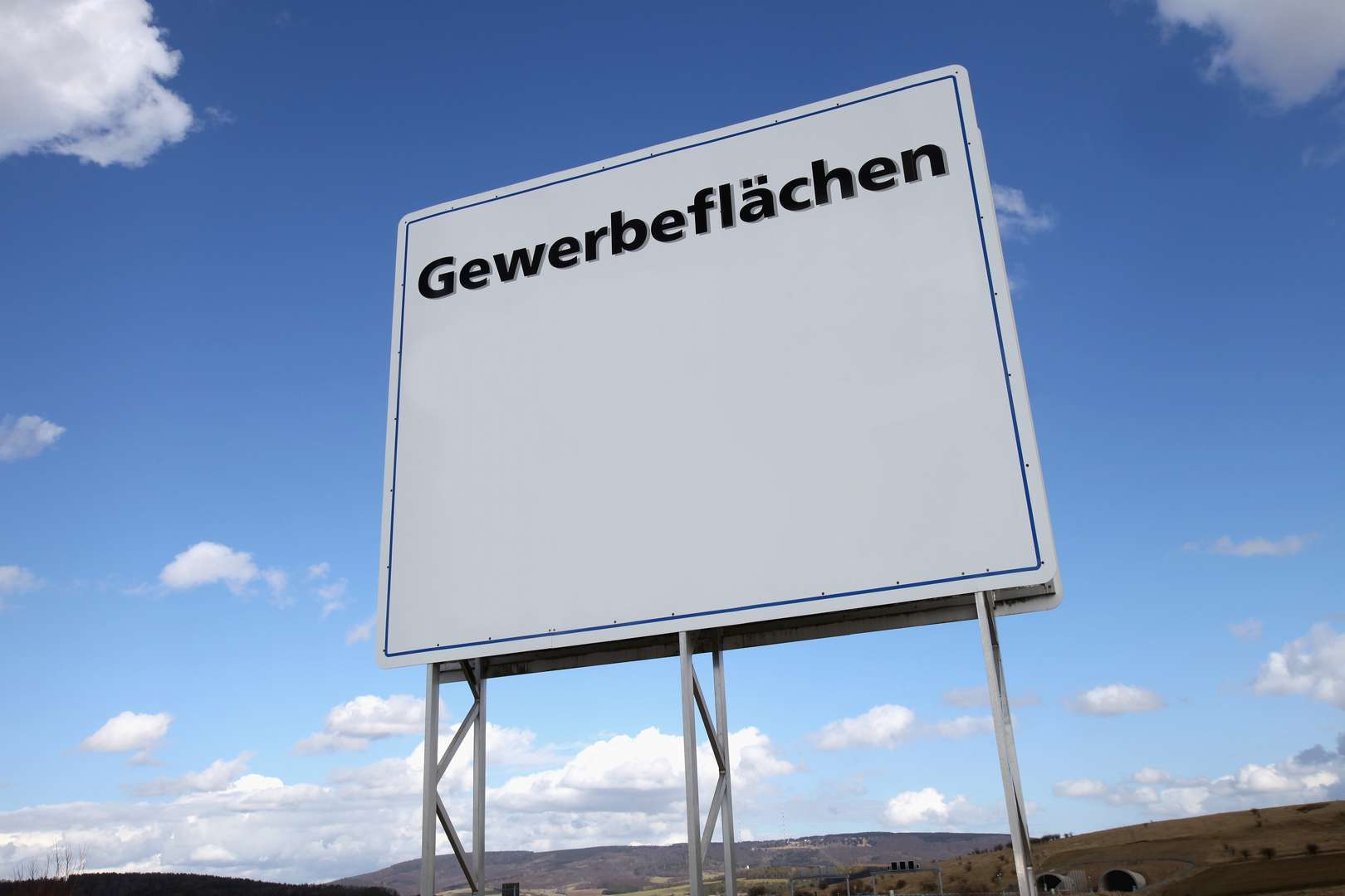 Gewerbefläche in Nähe der A94 - Halle in 94148 Kirchham mit 300m² mieten
