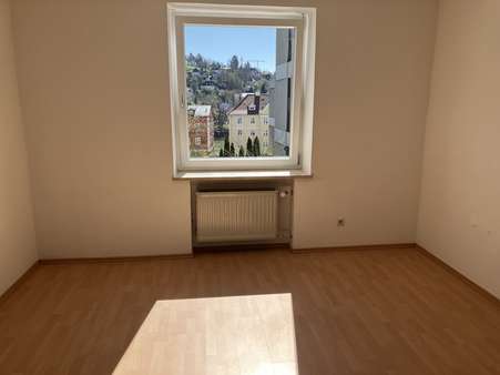 Wohnraum/Schlafzimmer/Büro - Etagenwohnung in 94032 Passau mit 130m² mieten