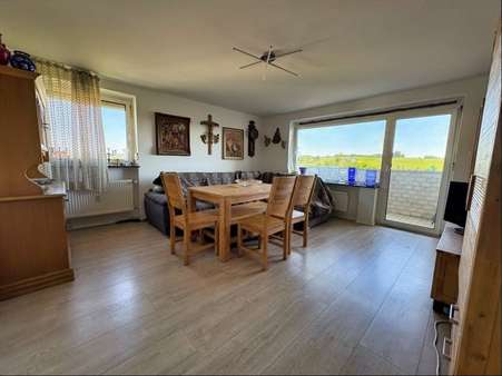 Wohnzimmer - Etagenwohnung in 94034 Passau mit 71m² kaufen