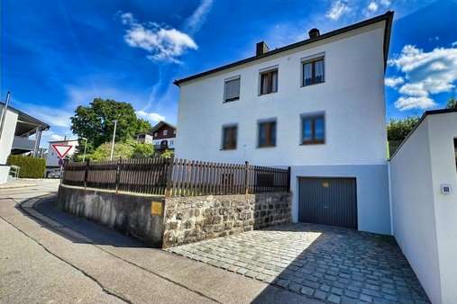Außenansicht Außenansicht - Etagenwohnung in 94032 Passau mit 81m² kaufen