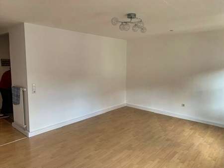 Wohnzimmer - Etagenwohnung in 94032 Passau mit 60m² mieten