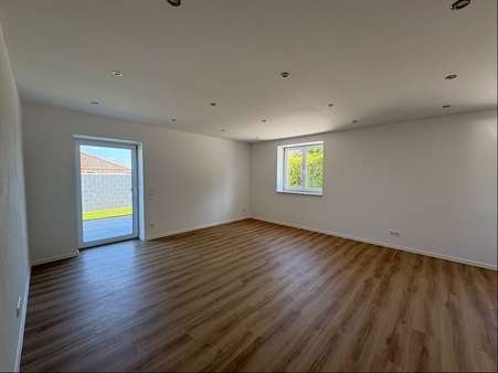 Wohnen/Essen - Doppelhaushälfte in 94104 Tittling mit 100m² kaufen