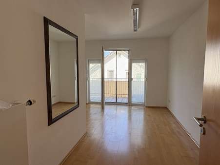 Zimmer Zimmer - Dachgeschosswohnung in 94538 Fürstenstein mit 145m² mieten