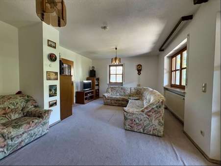 Wohnzimmer - Doppelhaushälfte in 94538 Fürstenstein mit 166m² kaufen