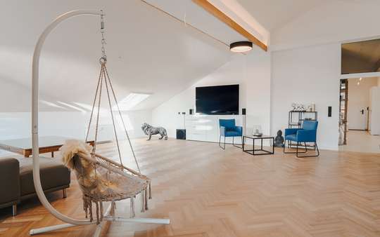 WOHNEN - Dachgeschosswohnung in 94072 Bad Füssing mit 184m² kaufen