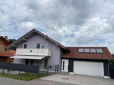 Hausansicht - Einfamilienhaus in 94094 Malching mit 182m² kaufen