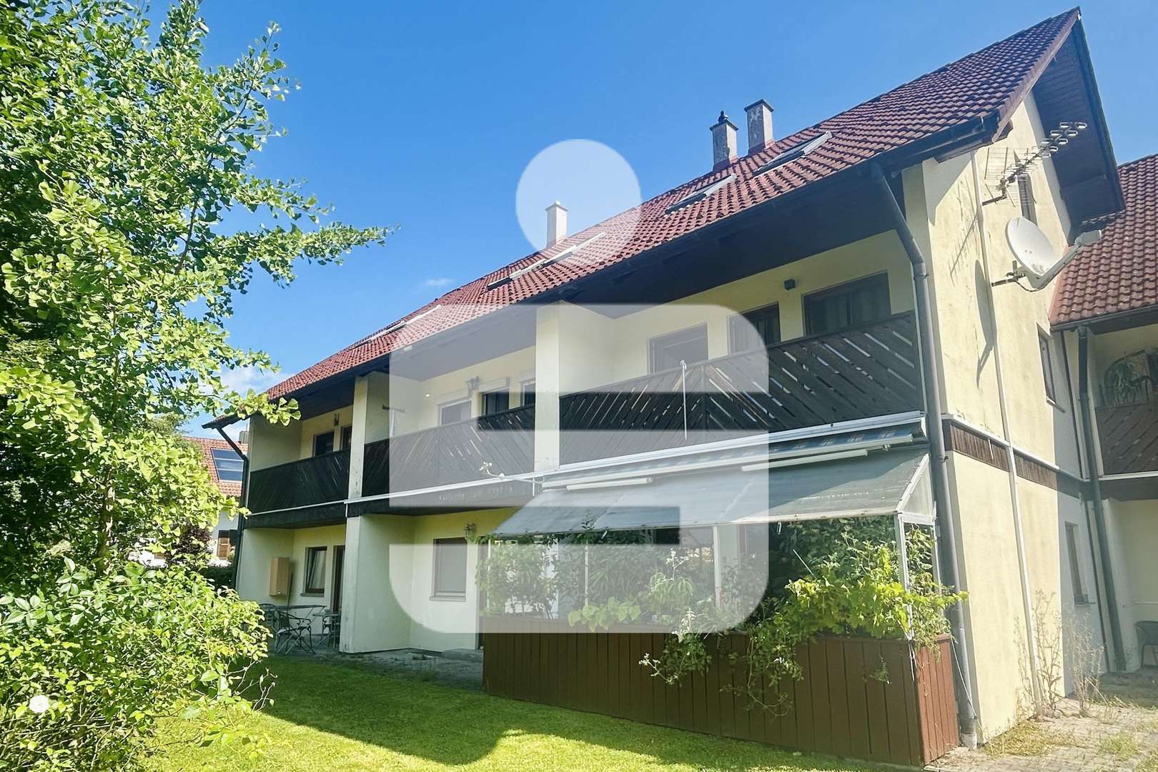 Ansicht Wohnanlage - Erdgeschosswohnung in 94121 Salzweg mit 51m² kaufen