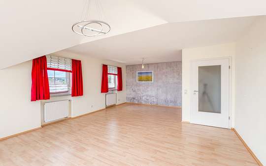WOHNEN / ESSEN WOHNEN / ESSEN - Dachgeschosswohnung in 94036 Passau mit 84m² kaufen