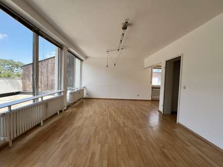 Wohnraum Wohnraum - Etagenwohnung in 94036 Passau mit 50m² kaufen