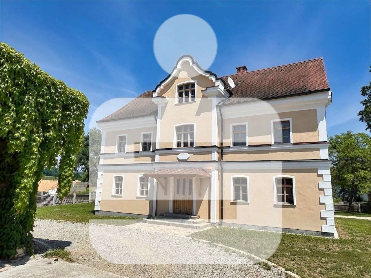 Außenansicht - Etagenwohnung in 94086 Bad Griesbach mit 112m² mieten