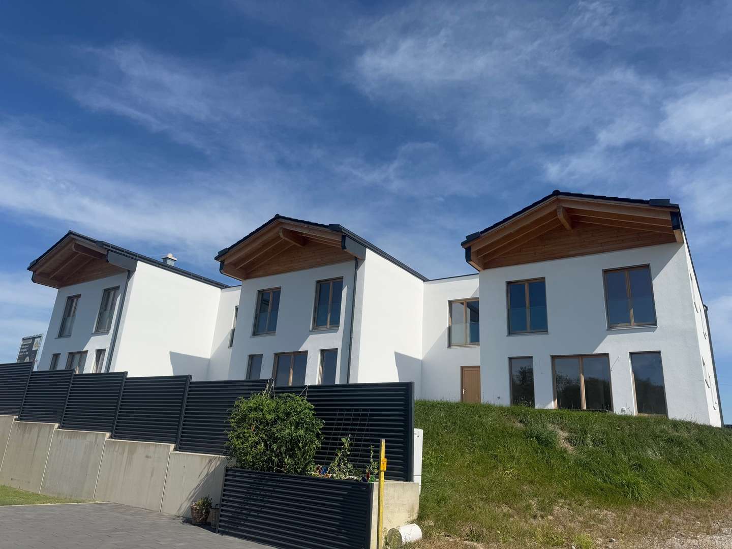 Außenansicht Außenansicht - Reiheneckhaus in 94032 Passau mit 143m² kaufen