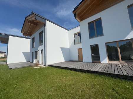 Außenansicht Außenansicht - Reiheneckhaus in 94032 Passau mit 143m² kaufen