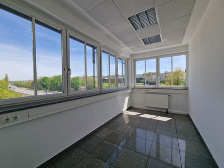 BÜRO - OSTSEITE - Büro in 94036 Passau mit 500m² mieten