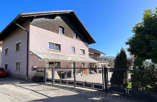 Straßenansicht - Einfamilienhaus in 94051 Hauzenberg mit 210m² kaufen