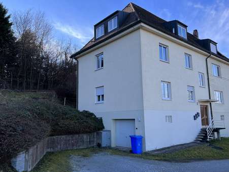 Frontansicht - Dachgeschosswohnung in 94032 Passau mit 43m² mieten