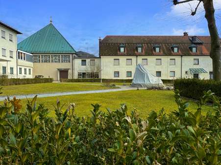 Außenansicht Kloster und Kapelle - Sonstige in 94130 Obernzell mit 1550m² kaufen