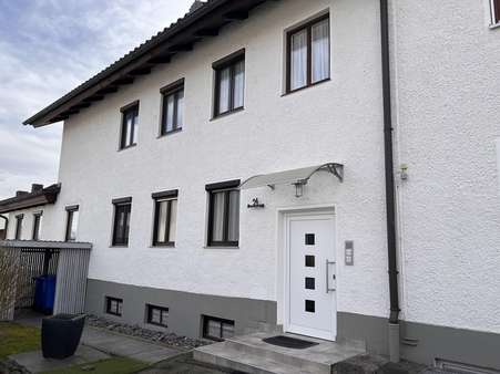 Hauszugang - Etagenwohnung in 94036 Passau mit 81m² kaufen
