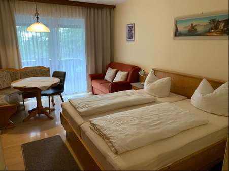 Wohn/Schlafzimmer - Hotel in 94086 Bad Griesbach mit 1100m² kaufen