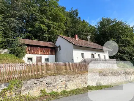 Grundstück mit Altbestand im Außenbereich Hauzenberg - lassen Sie hier etwas Neues entstehen! 