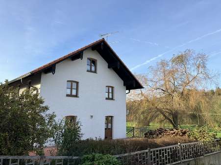 Hausansicht - Einfamilienhaus in 94086 Bad Griesbach mit 130m² kaufen