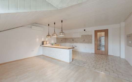 KOCHEN - WOHNEN KOCHEN - WOHNEN - Dachgeschosswohnung in 94086 Bad Griesbach mit 95m² kaufen