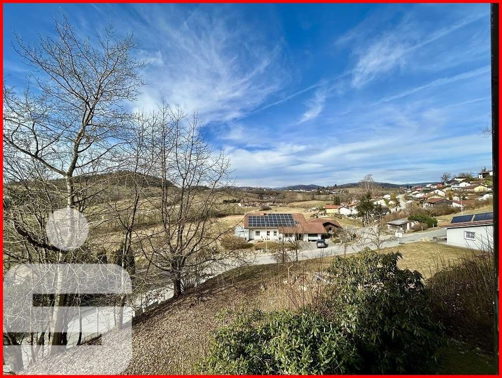 Aussicht vom Balkon - Etagenwohnung in 94065 Waldkirchen mit 52m² kaufen