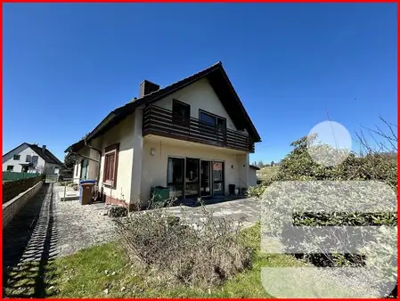 Einfamilienhaus mit großzügigem Grundstück in zentrumsnaher Lage von 94065 Waldkirchen 
