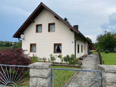 Süd-West-Ansicht - Einfamilienhaus in 94065 Waldkirchen mit 168m² kaufen