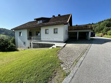 Einfamilienhaus mit Einliegerwohnung bei 94078 Freyung  