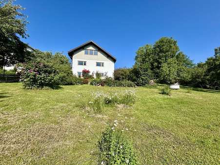 Ost-Ansicht - Einfamilienhaus in 94078 Freyung mit 216m² kaufen