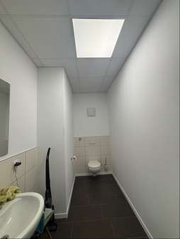 Bad 2. OG - Einkaufszentrum in 94481 Grafenau mit 1438m² kaufen