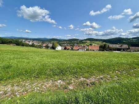Aussicht - Grundstück in 94481 Grafenau mit 1954m² kaufen