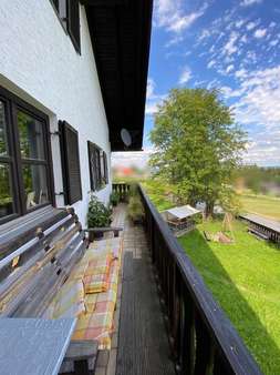 Balkon im Erdgeschoss - Einfamilienhaus in 94158 Philippsreut mit 192m² kaufen