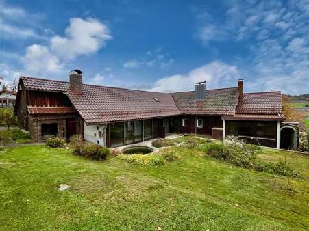 Hausansicht - Einfamilienhaus in 94481 Grafenau mit 260m² kaufen