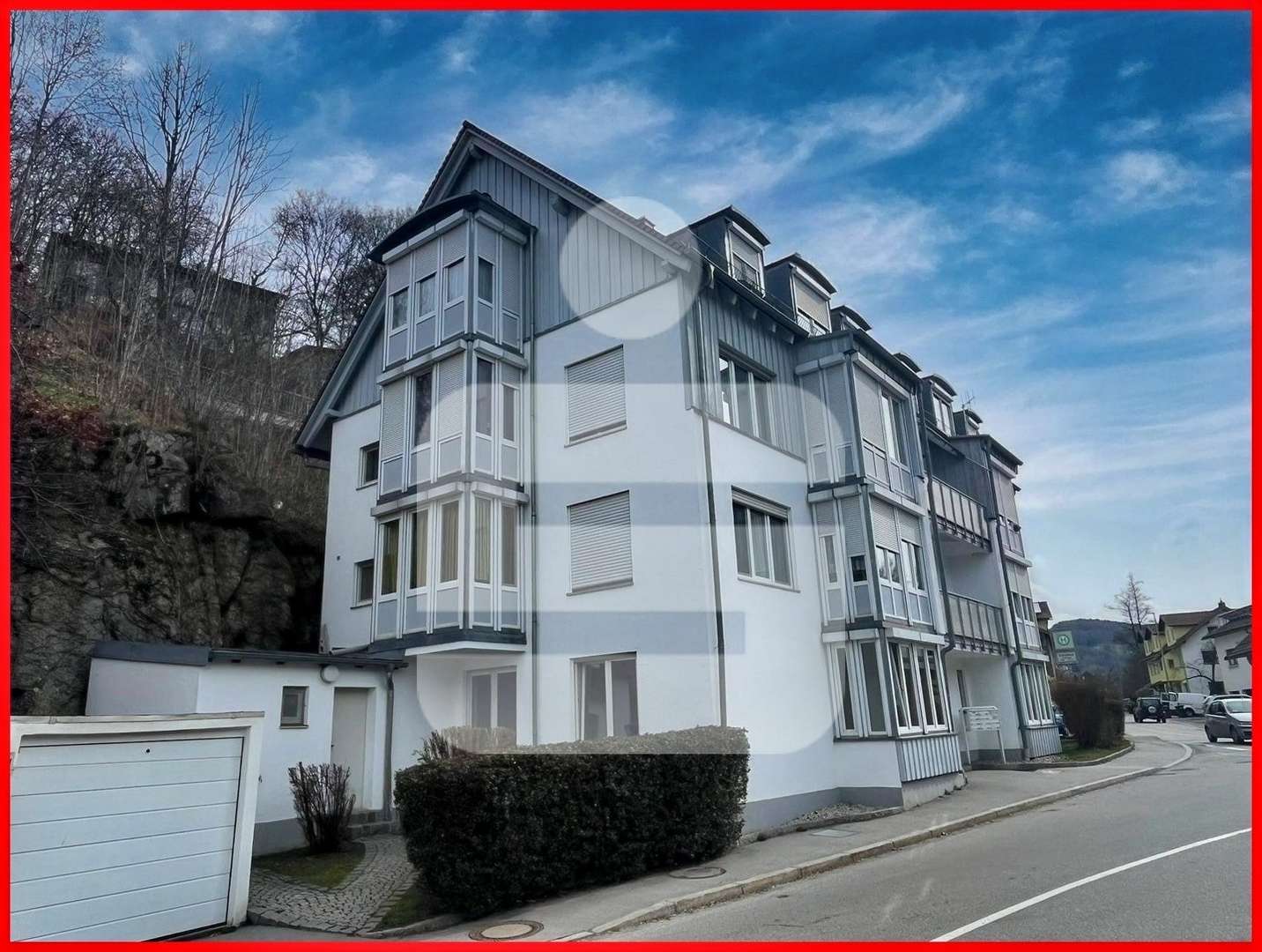 Hausansicht - Etagenwohnung in 94481 Grafenau mit 78m² kaufen