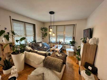 Wohnzimmer - Etagenwohnung in 94481 Grafenau mit 78m² kaufen