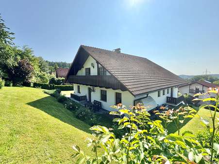 großes Grundstück großes Grundstück - Einfamilienhaus in 94469 Deggendorf mit 269m² kaufen